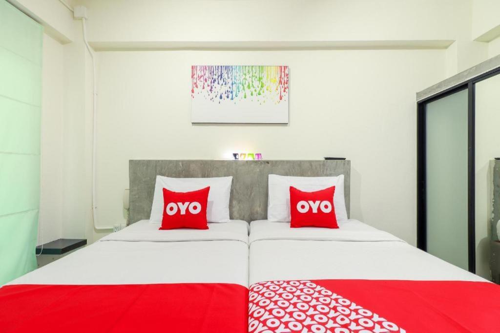 Oyo 412 7 Days Hotel Csiangmaj Kültér fotó