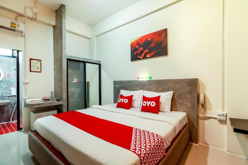 Oyo 412 7 Days Hotel Csiangmaj Kültér fotó
