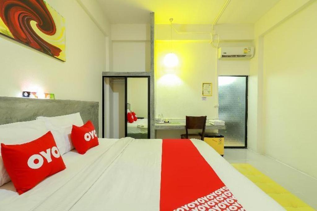 Oyo 412 7 Days Hotel Csiangmaj Kültér fotó