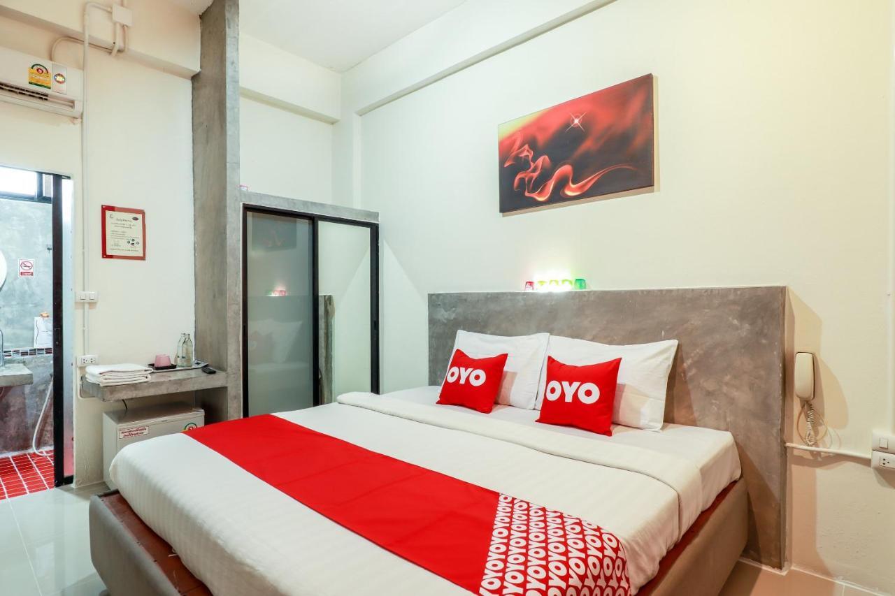 Oyo 412 7 Days Hotel Csiangmaj Kültér fotó